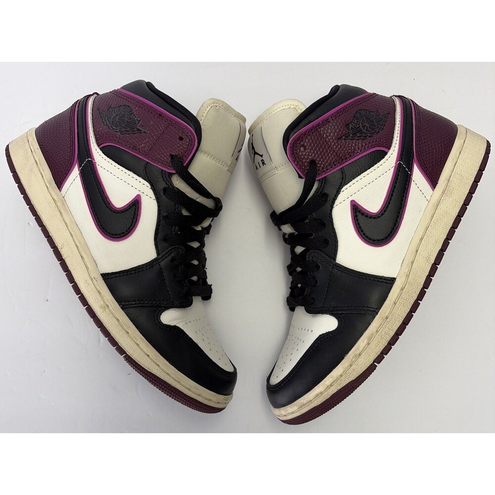 Size 7 -Air Jordan 1 SE Mid Bordeaux W Sneakers